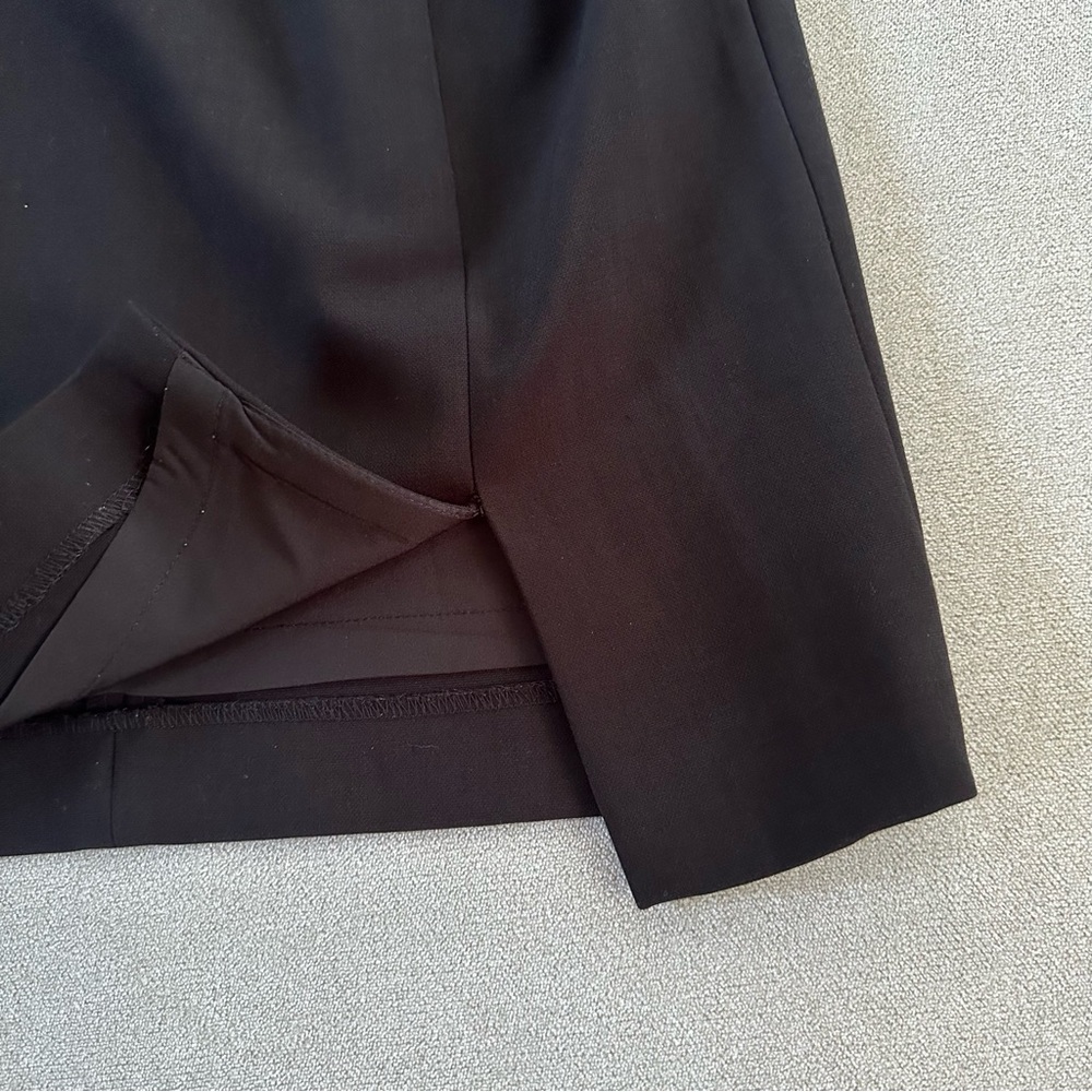 Lauren Ralph Lauren Black Midi Sheath Dress with White Double Straps. Size 4 - Picture 7 of 10